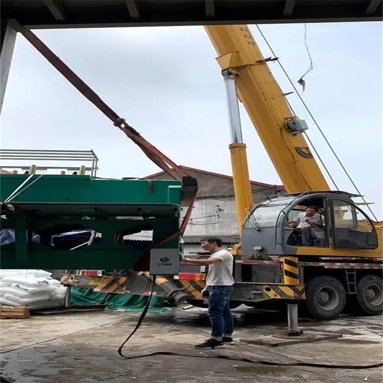 市中吊风力发电机的吊车大概多少钱