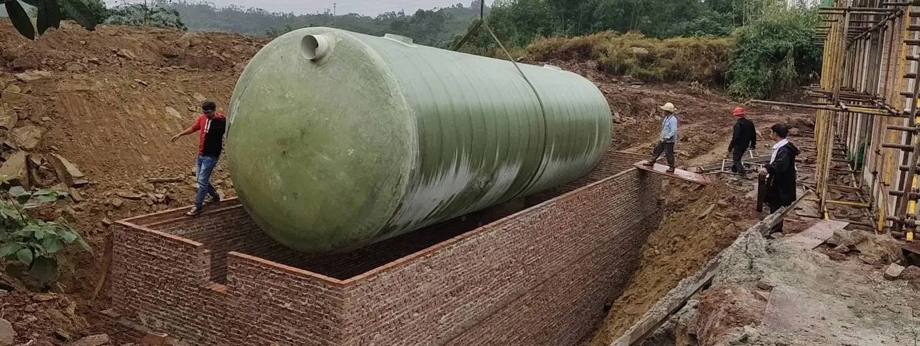 市中化粪池吊装